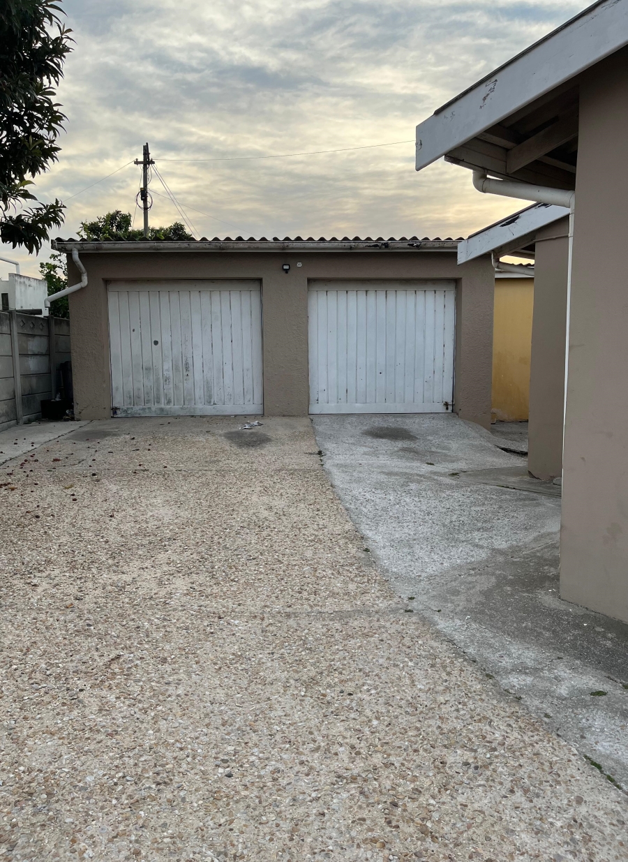 3 Bedroom Property for Sale in Sanctor Eastern Cape